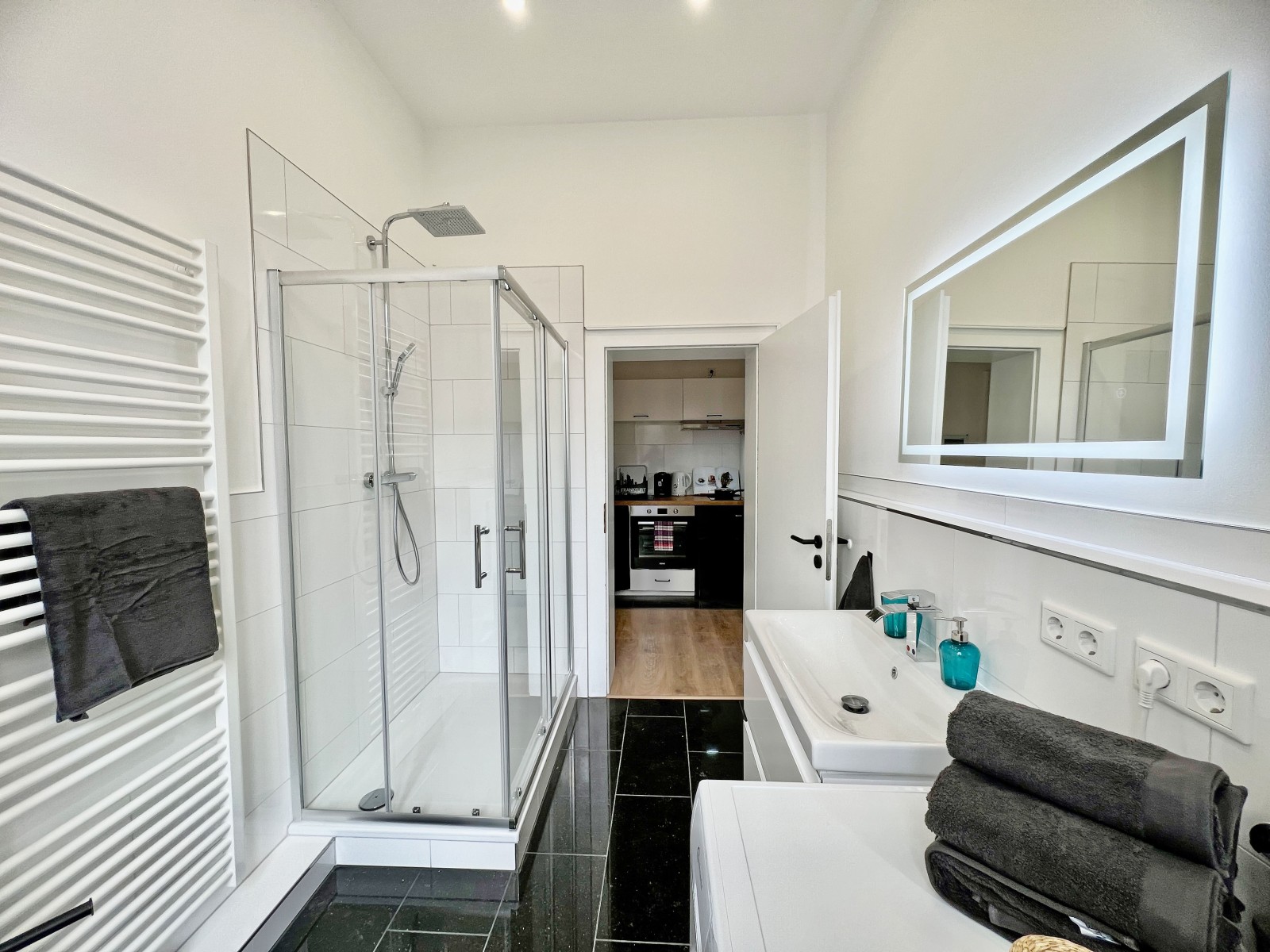 P5-3L#*** S T A N D A R D Shared Apartment Frankfurt-City (2 Bedroom) ***