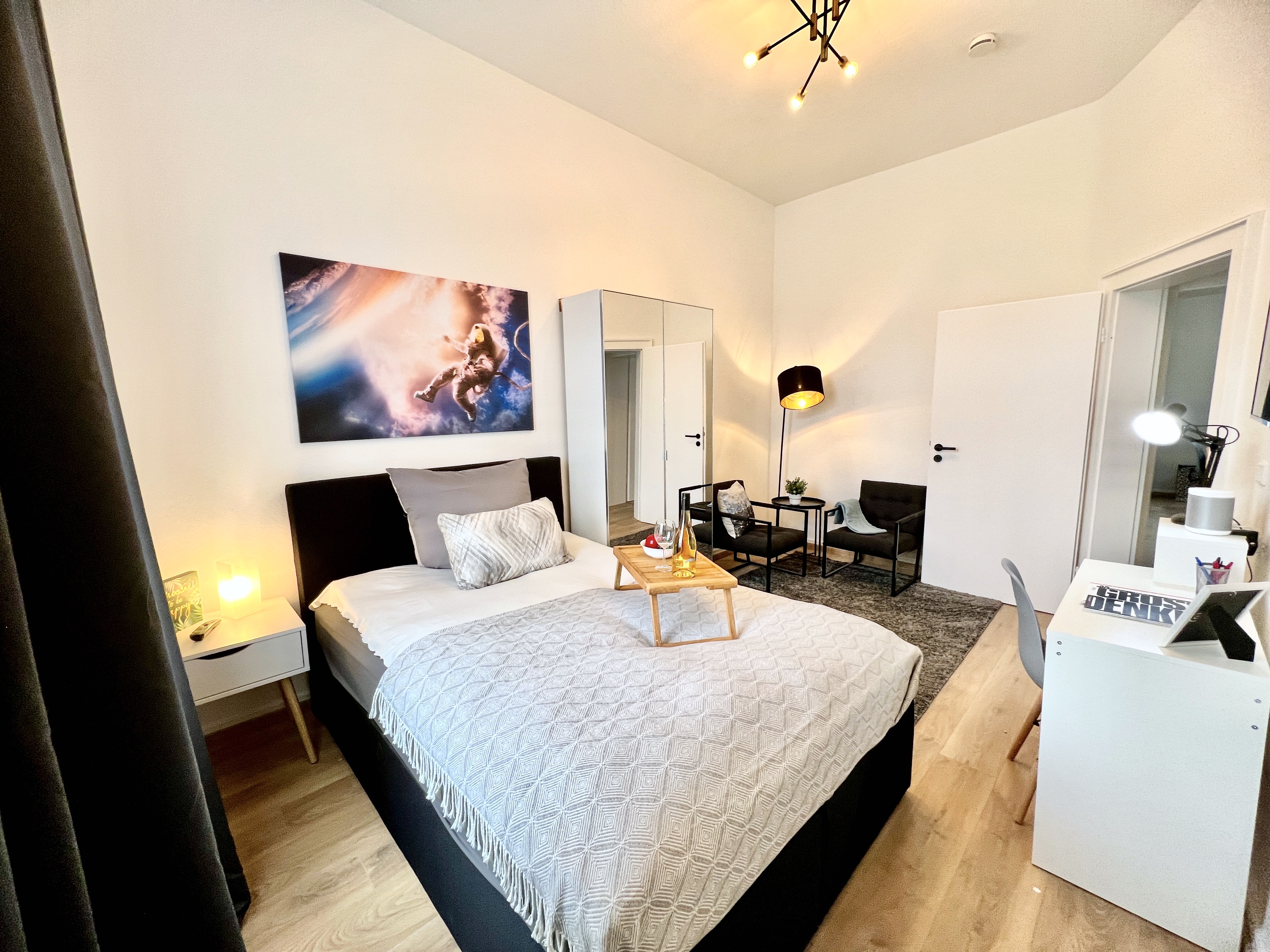 P5-3L#*** S T A N D A R D Shared Apartment Frankfurt-City (2 Bedroom) ***