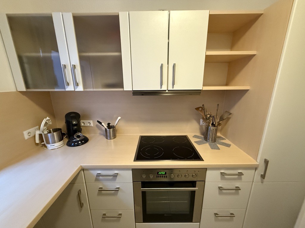 AB26-EL#*** P R I M E Studio Apartment in Frankfurt-Bornheim ***