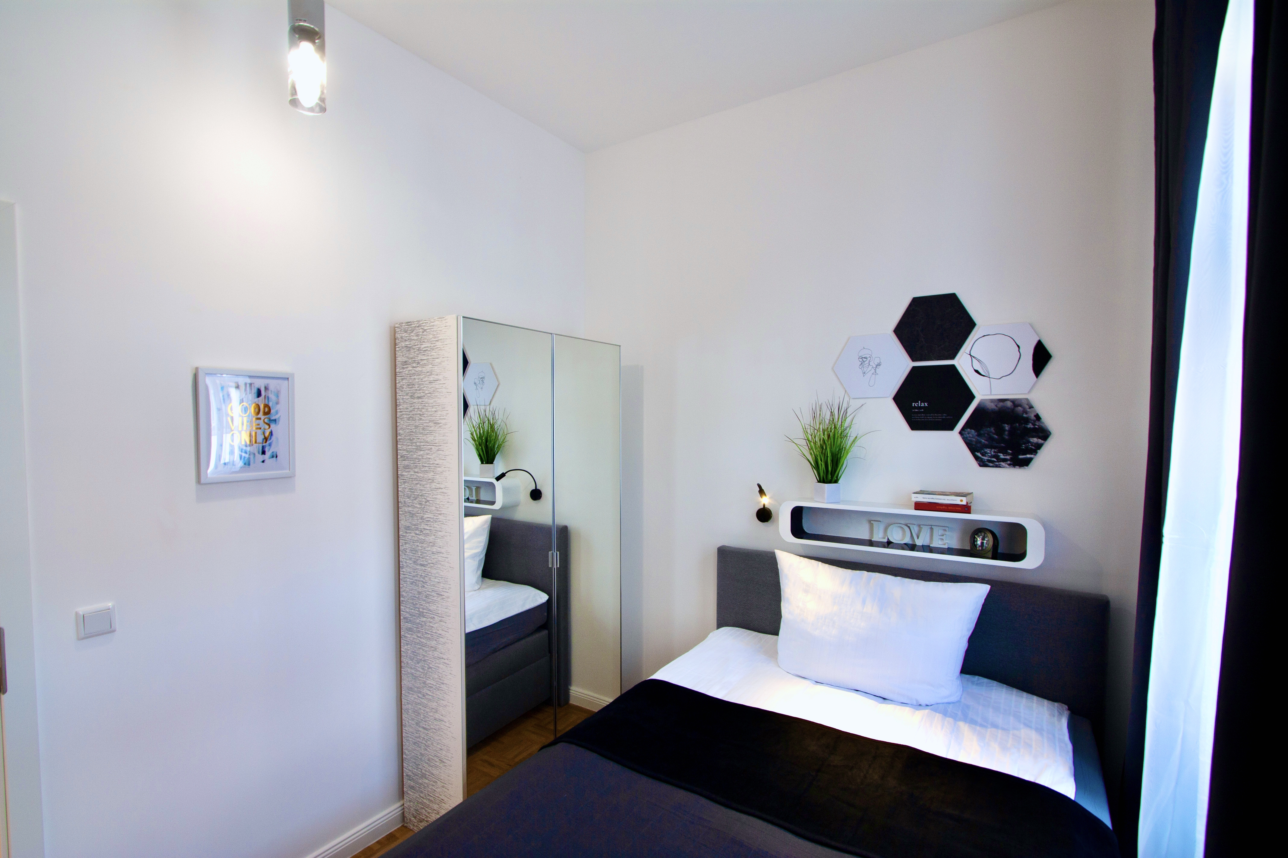 F-24-1L#*** P R I M E Business Apartment in Rödelheim ***