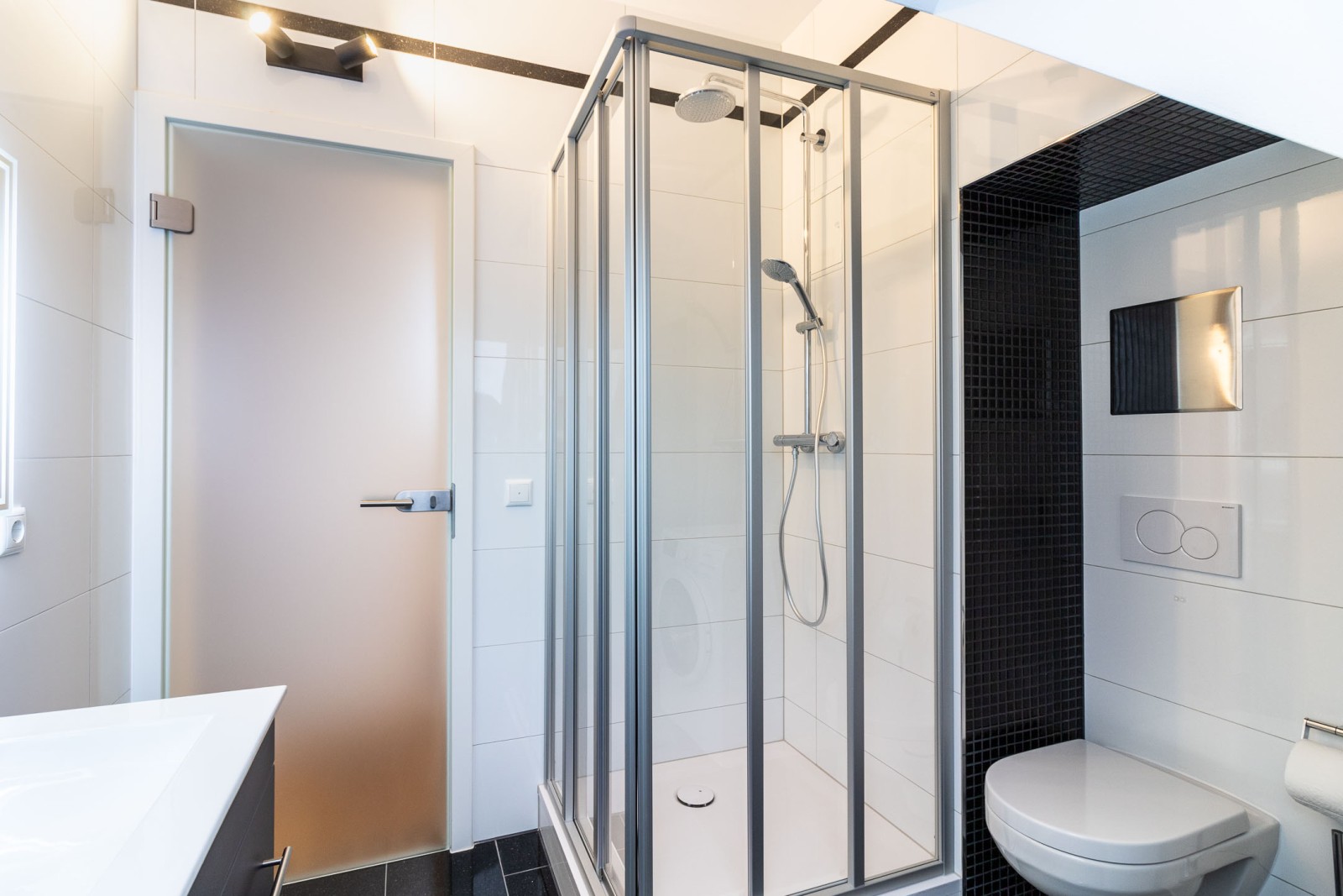 S20-DR#*** P R I M E Shared Apartment Frankfurt-Gallus ***