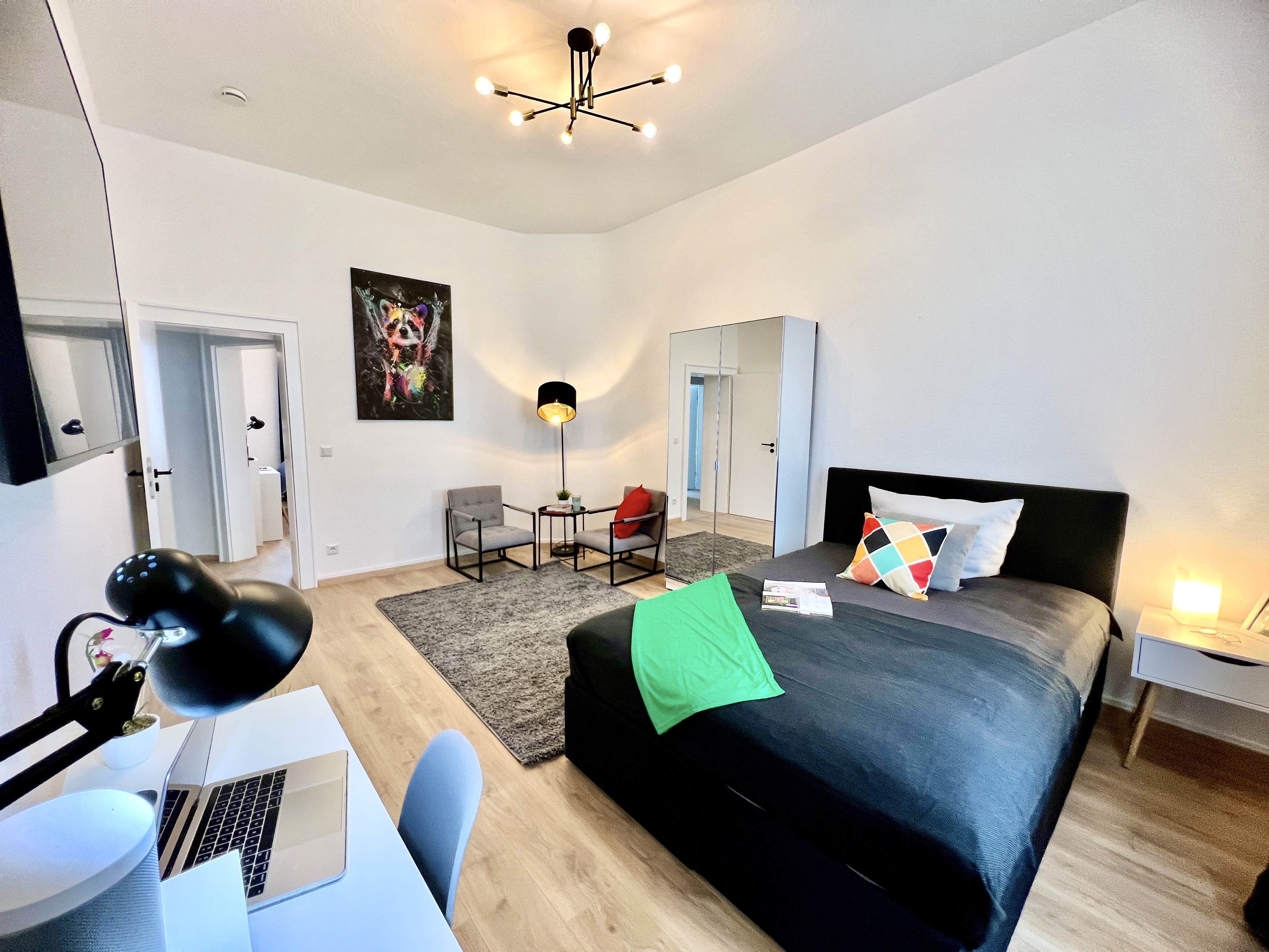 P5-3L#*** S T A N D A R D Shared Apartment Frankfurt-City (2 Bedroom) ***