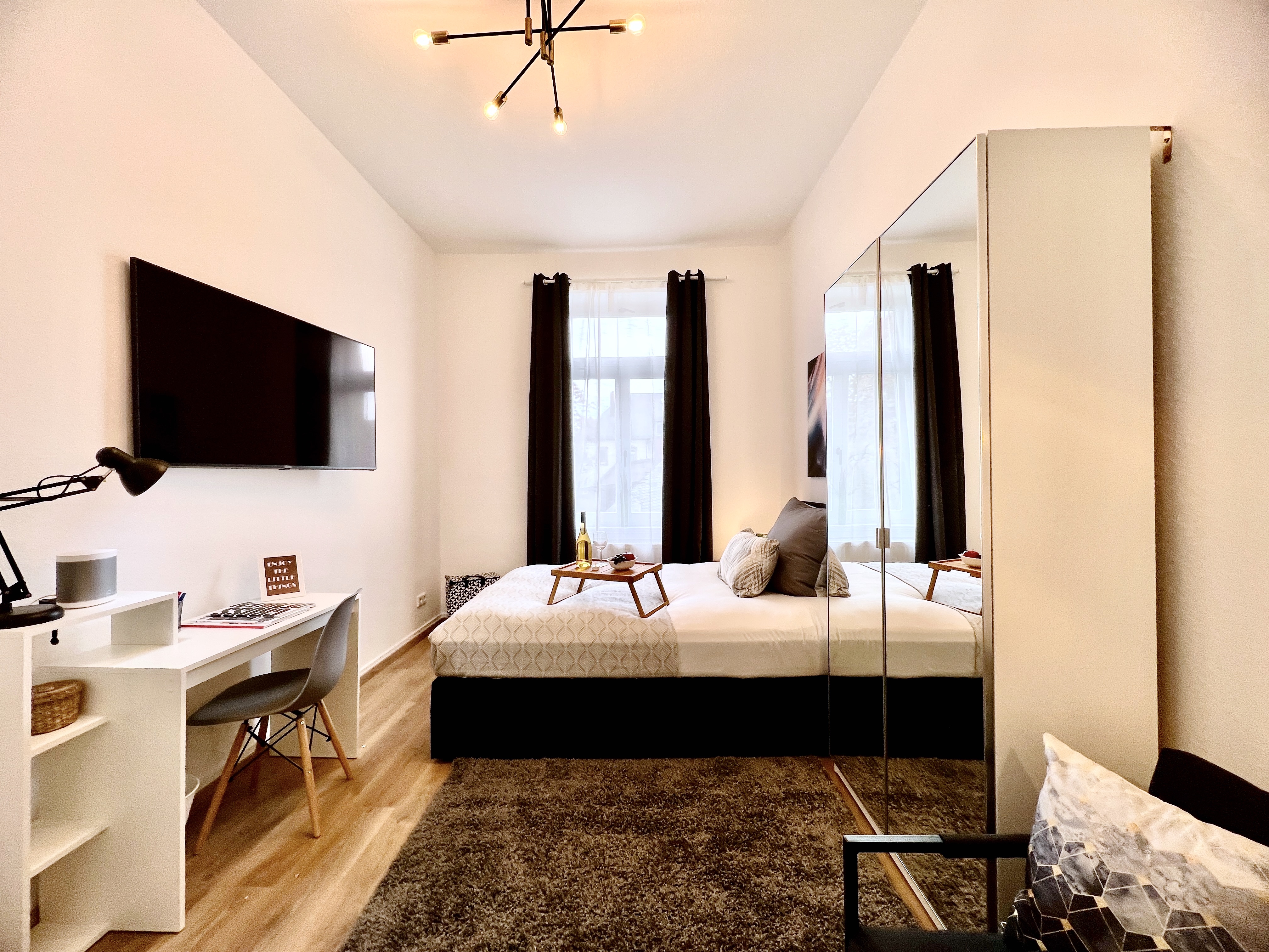 P5-3L#*** S T A N D A R D Shared Apartment Frankfurt-City (2 Bedroom) ***