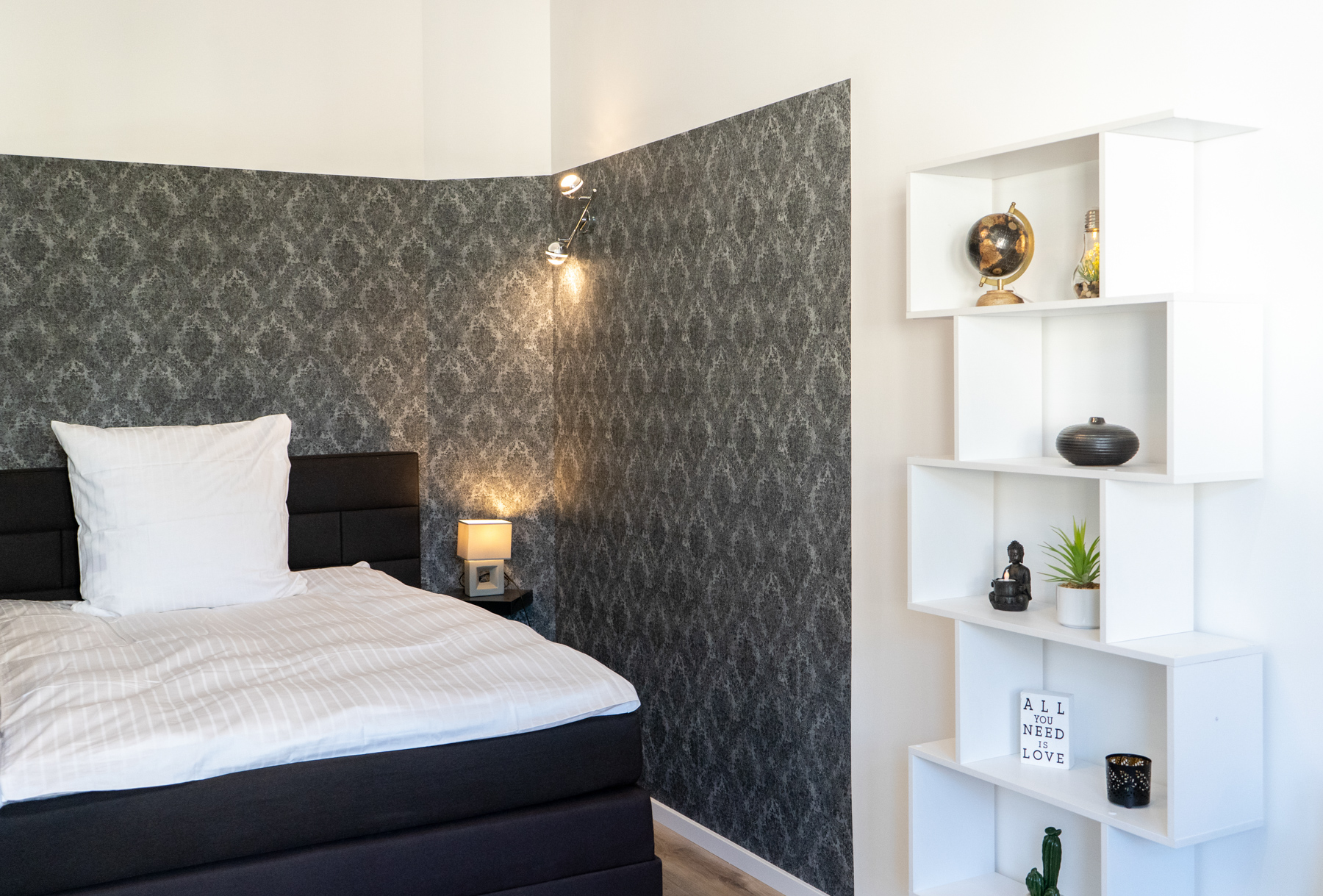 F34-1R#*** P R I M E Studio Apartment mit Balkon in bevorzugter Wohnlage ***