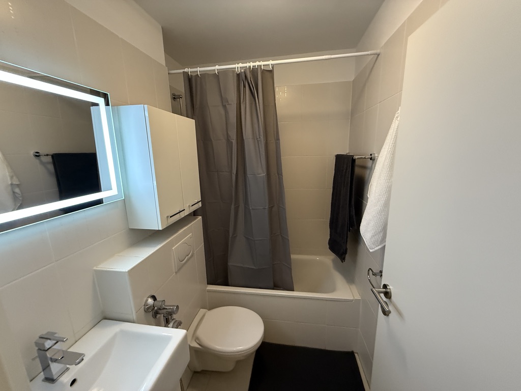 AB26-EL#*** P R I M E Studio Apartment in Frankfurt-Bornheim ***
