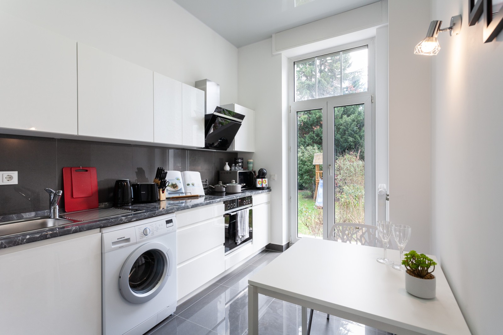 F34-EL#*** P R I M E Studio Apartment mit Wintergarten in Rödelheim ***