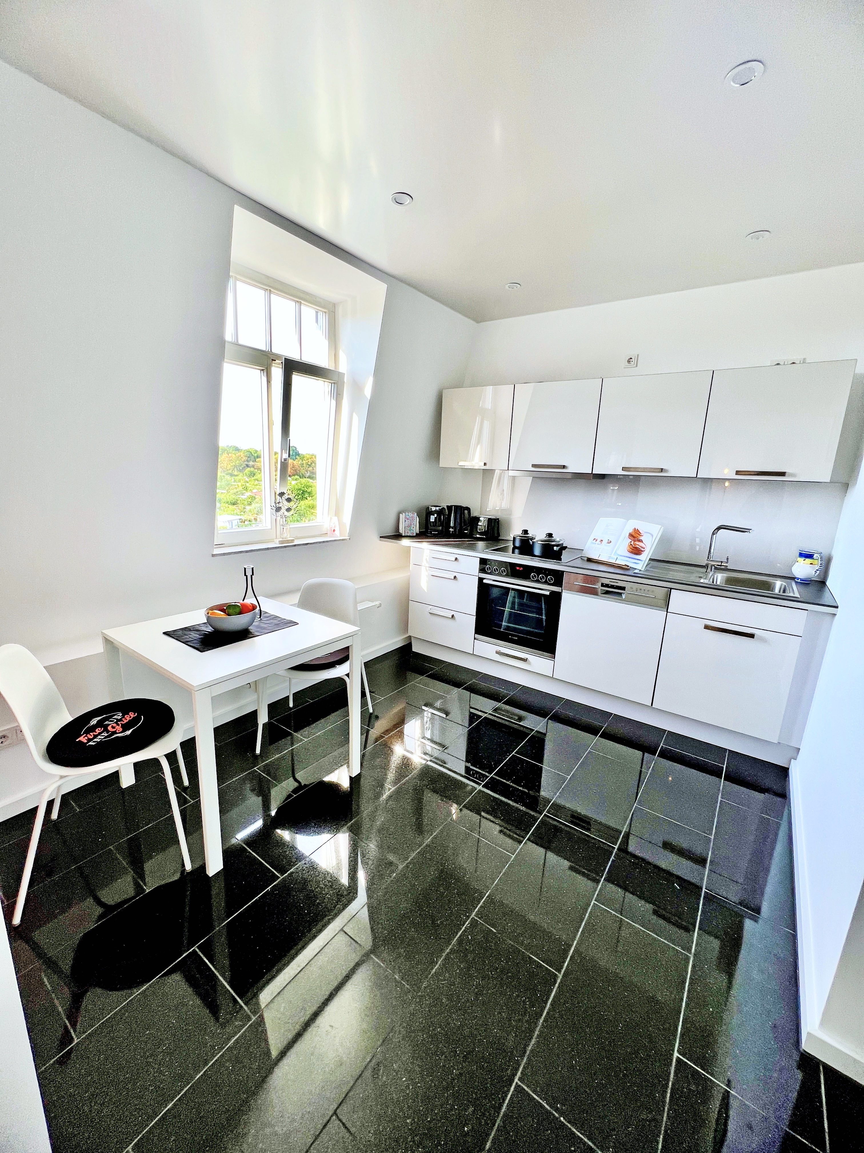 F35-2R#*** P R I M E Studio Apartment mit bester Anbindung ***