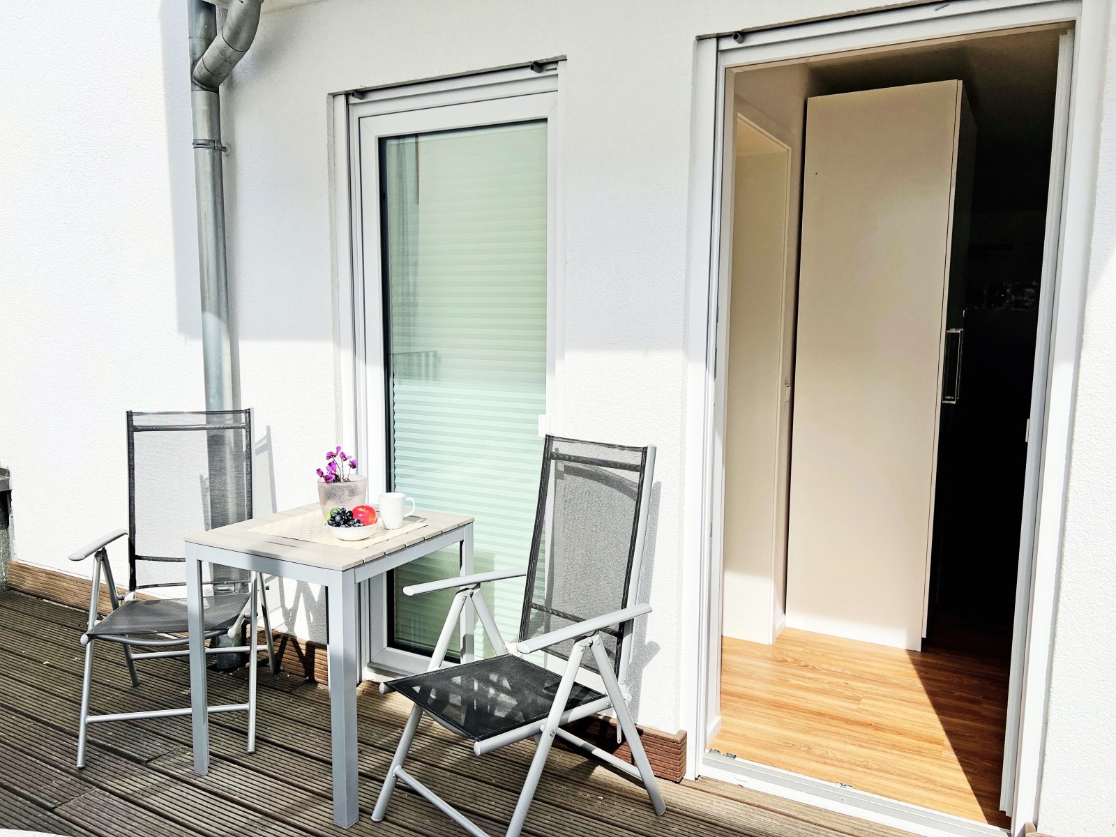 ZH-2L#*** P R I M E Studio Apartment mit Terasse in Frankfurt Nordend ***