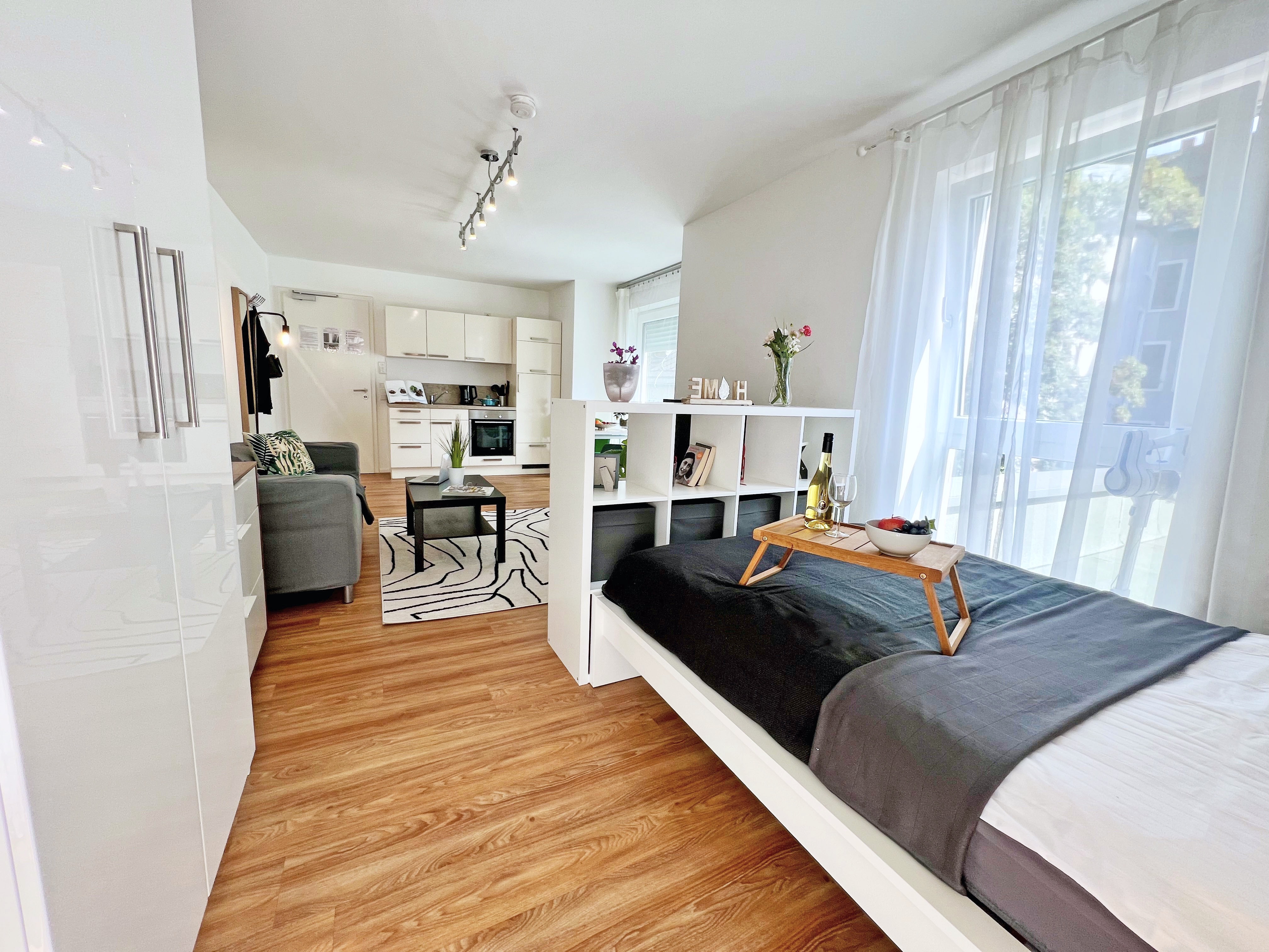 ZH-2L#*** P R I M E Studio Apartment mit Terasse in Frankfurt Nordend ***