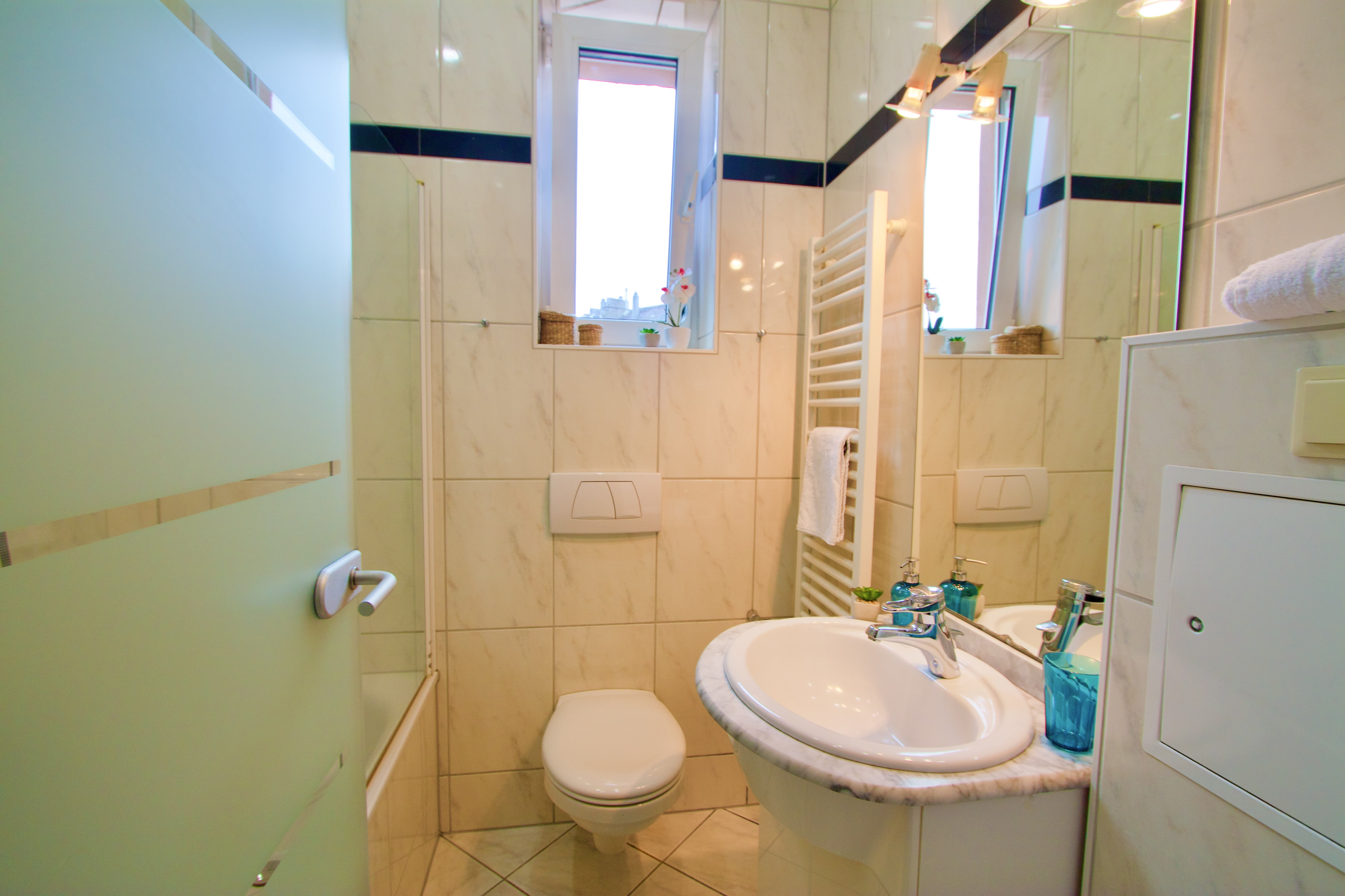 HV-3R#*** S T A N D A R D Business Apartment in Frankfurt-Nordend ***