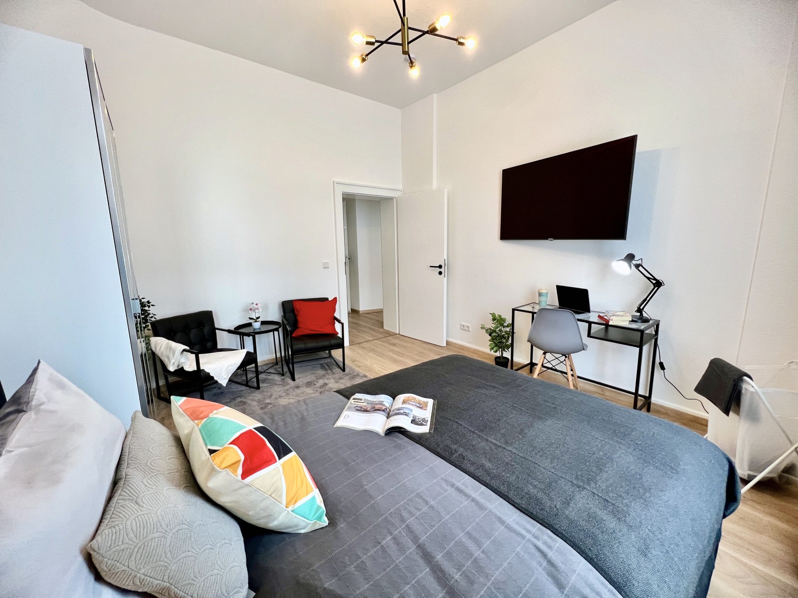 P5-3R#*** S T A N D A R D Shared Apartment Frankfurt-City (2 Bedroom) ***