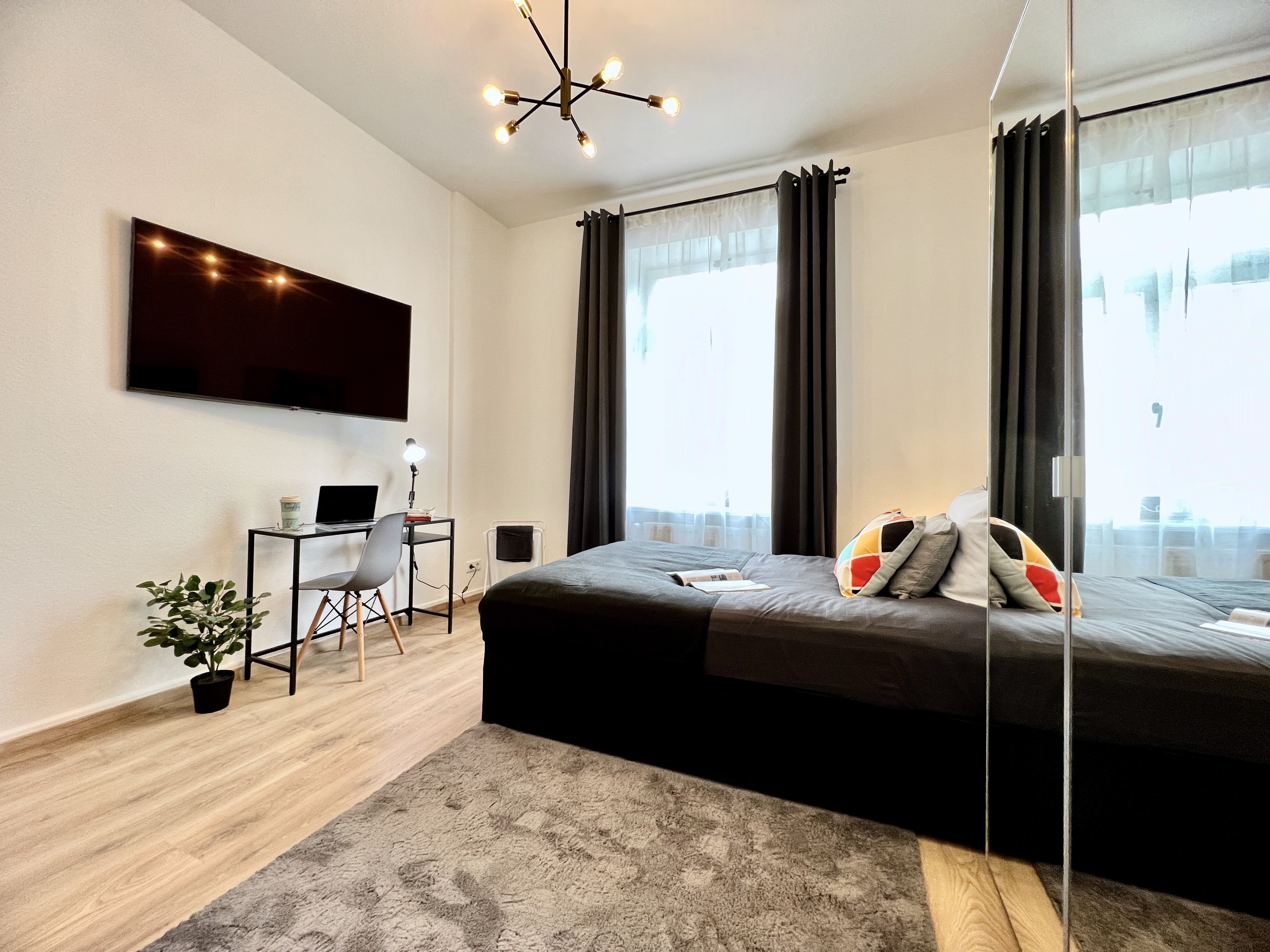 P5-3R#*** S T A N D A R D Shared Apartment Frankfurt-City (2 Bedroom) ***