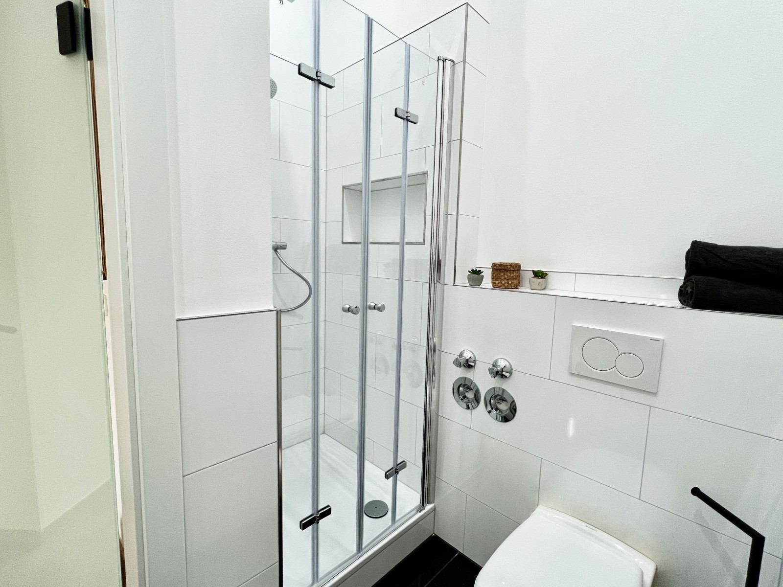 P5-3R#*** S T A N D A R D Shared Apartment Frankfurt-City (2 Bedroom) ***