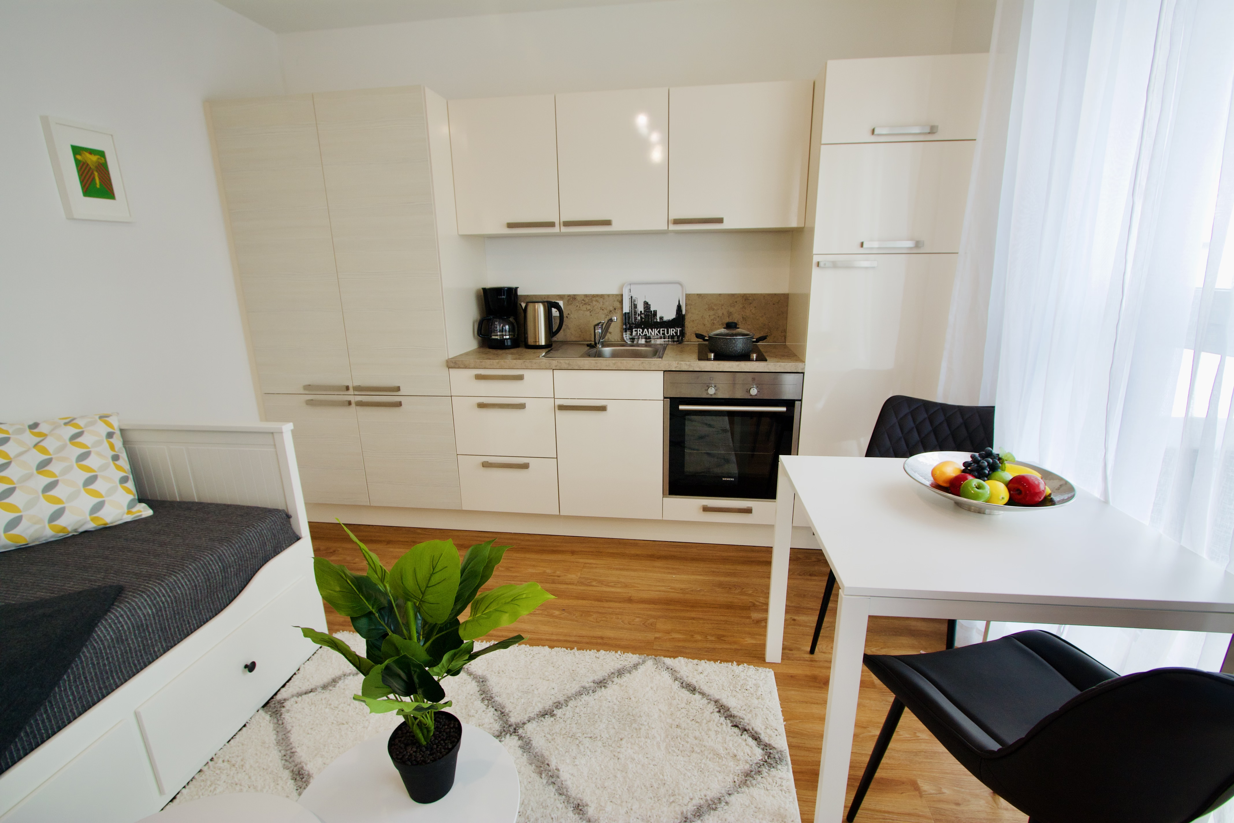 ZH-2R#*** P R I M E Studio Apartment in Frankfurt Nordend ***