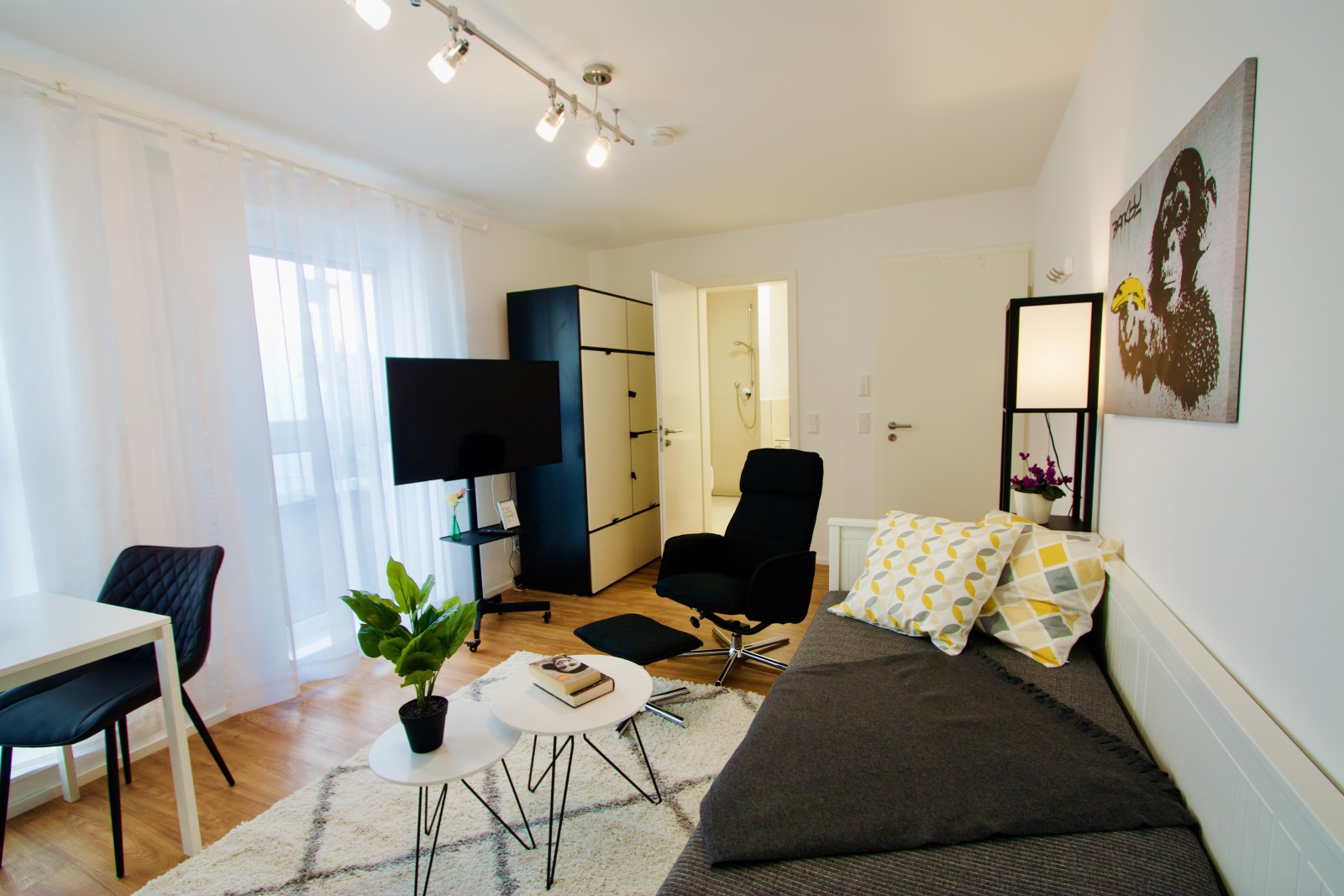 ZH-2R#*** P R I M E Studio Apartment in Frankfurt Nordend ***