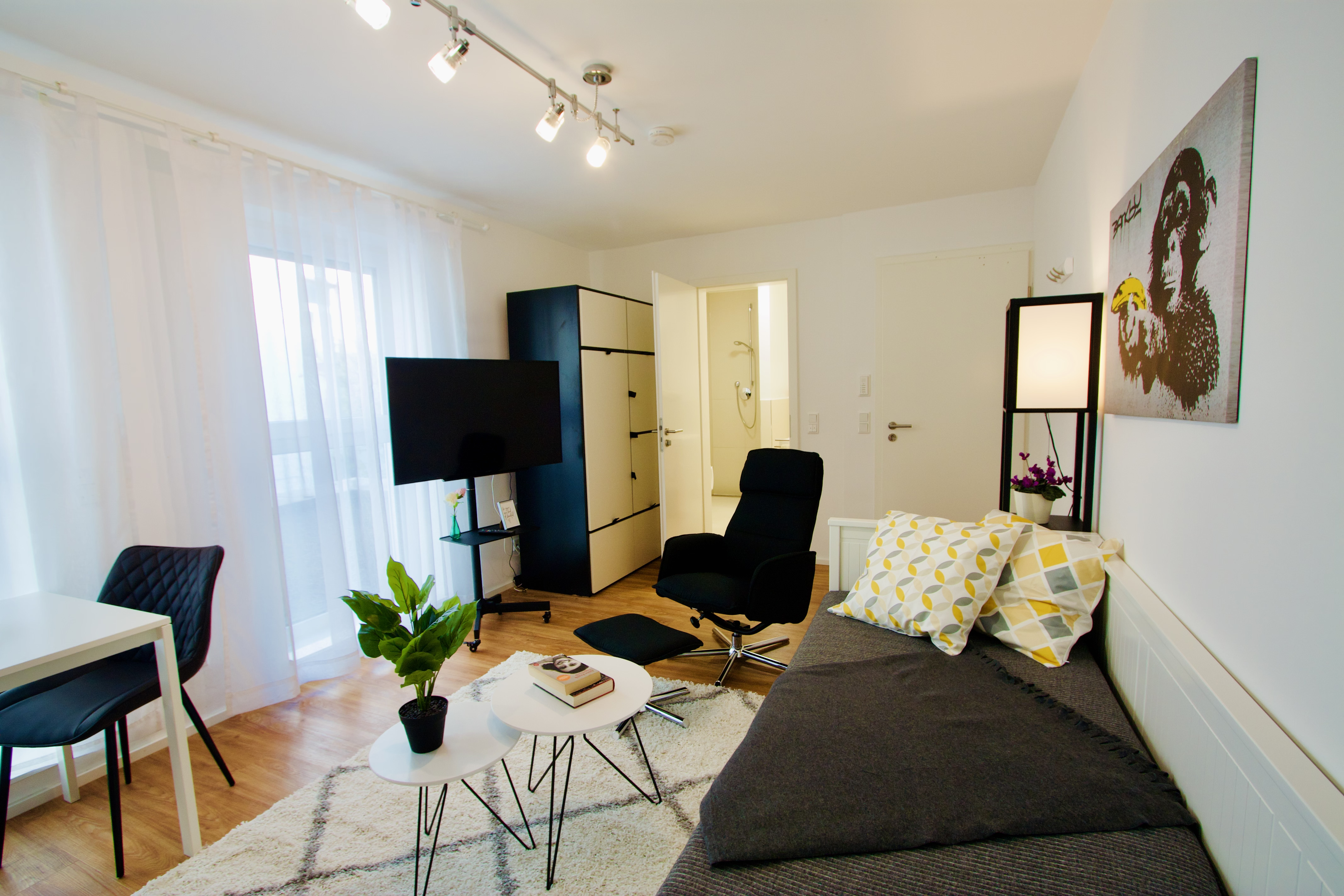 ZH-2R#*** P R I M E Studio Apartment in Frankfurt Nordend ***