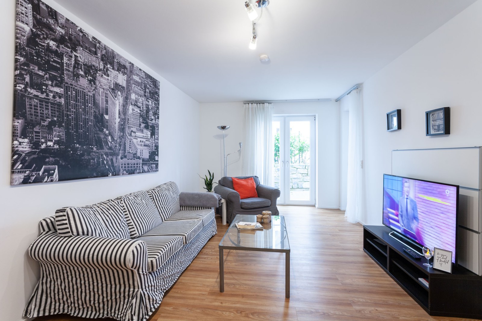 Business Apartment in Frankfurt Nordend – Photo 1